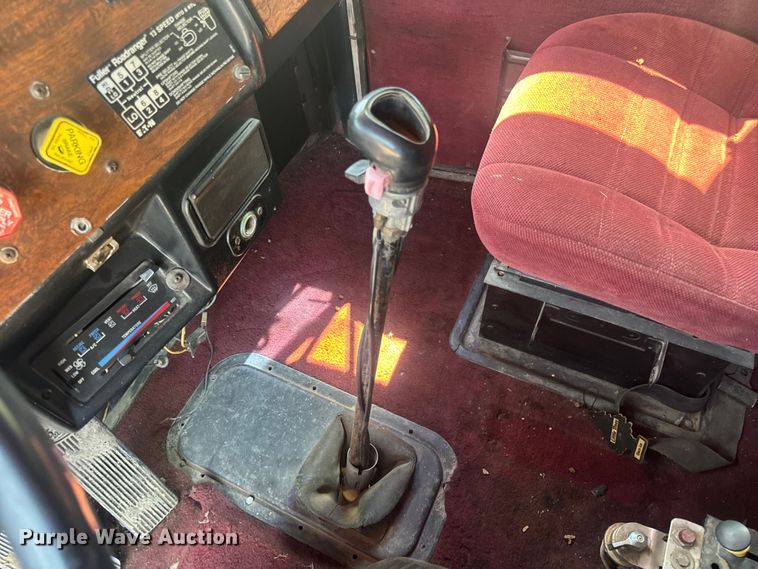 image for item MJ9481 1987 Peterbilt 379 dump truck