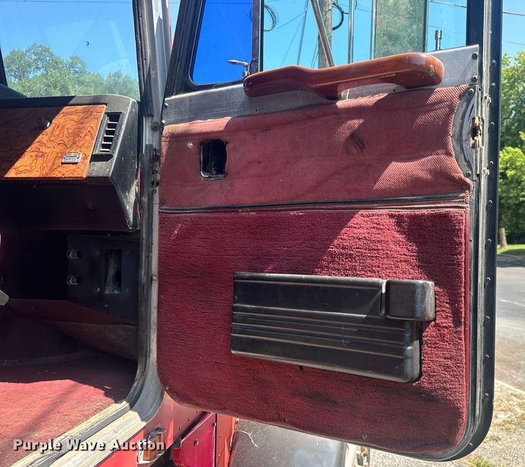 image for item MJ9481 1987 Peterbilt 379 dump truck