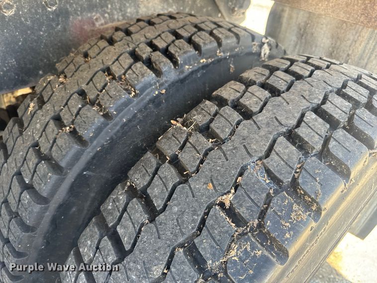 image for item MJ9481 1987 Peterbilt 379 dump truck