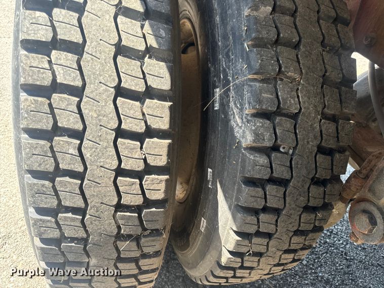 image for item MJ9481 1987 Peterbilt 379 dump truck