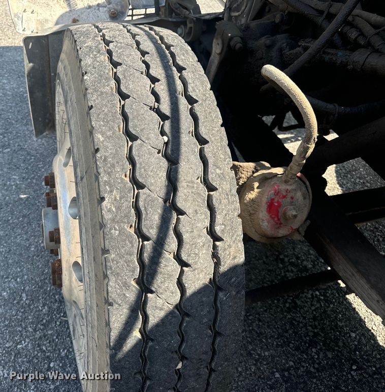 image for item MJ9481 1987 Peterbilt 379 dump truck