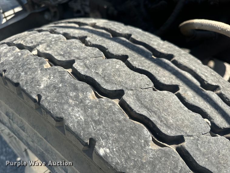 image for item MJ9481 1987 Peterbilt 379 dump truck