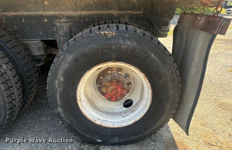 image for item MJ9481 1987 Peterbilt 379 dump truck