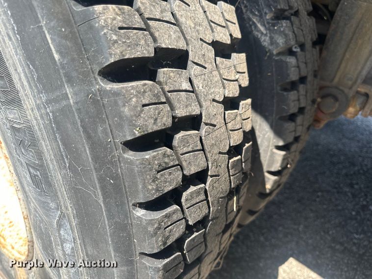 image for item MJ9481 1987 Peterbilt 379 dump truck