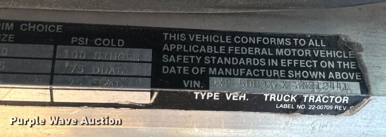 image for item MJ9481 1987 Peterbilt 379 dump truck