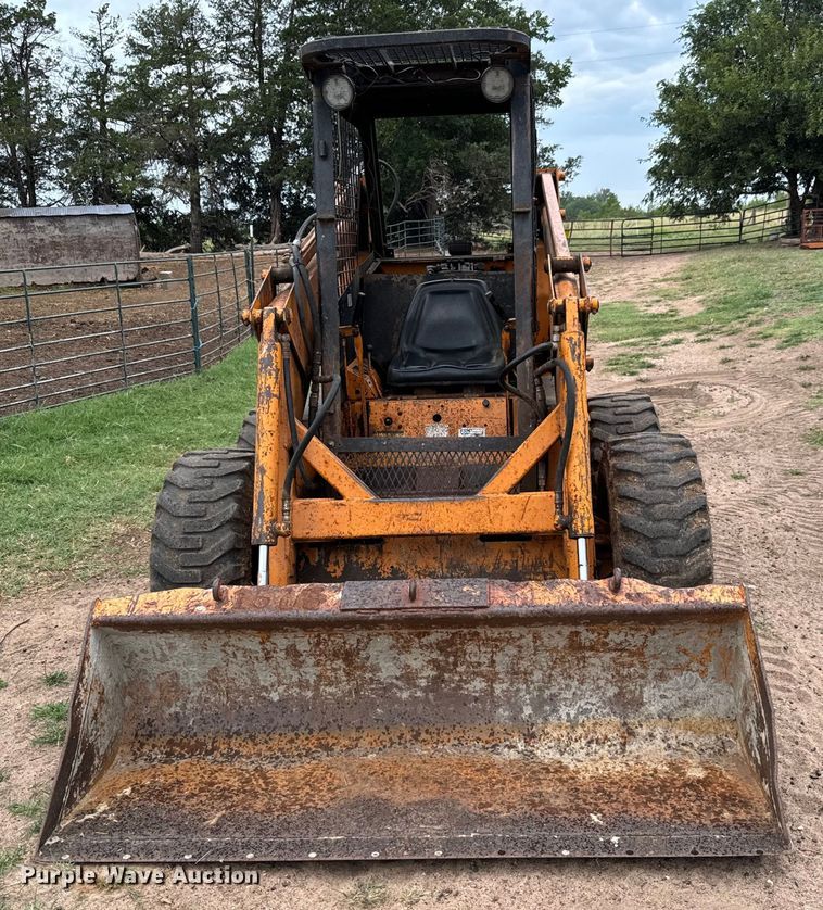 image for item MU9998 1975 Case 1845  skid steer loader