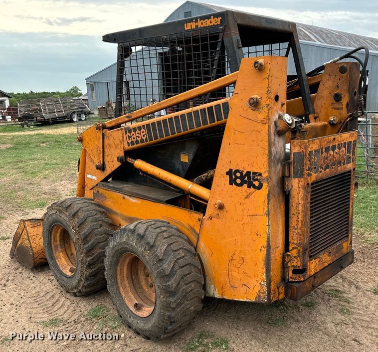 image for item MU9998 1975 Case 1845  skid steer loader