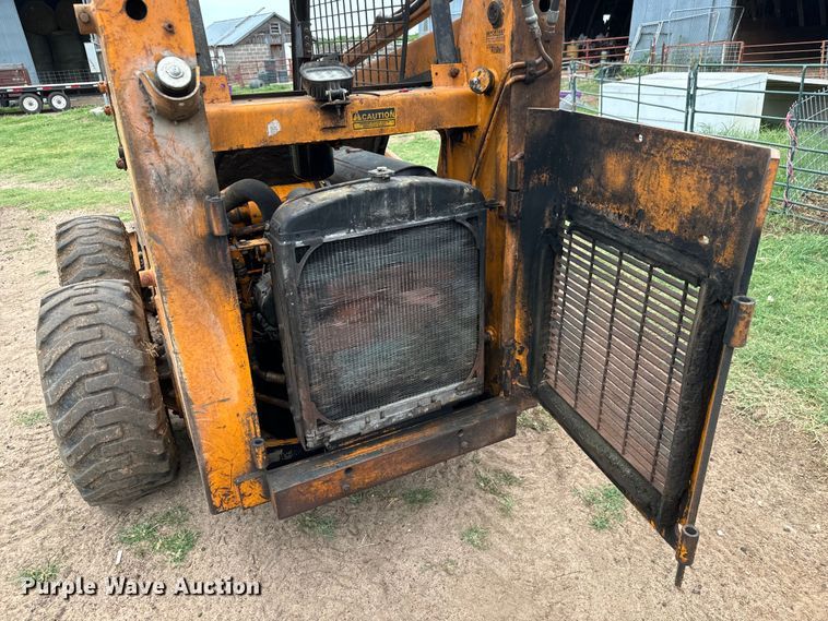 image for item MU9998 1975 Case 1845  skid steer loader