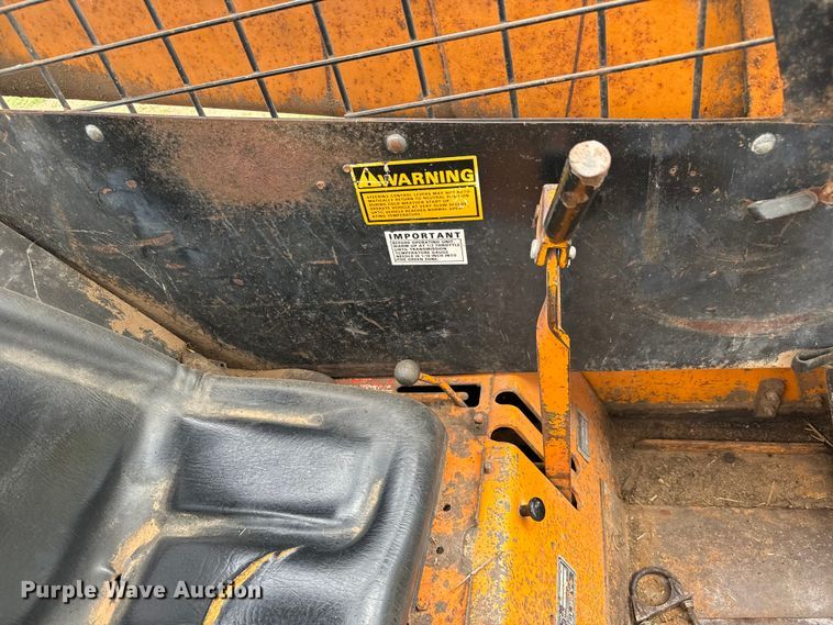 image for item MU9998 1975 Case 1845  skid steer loader