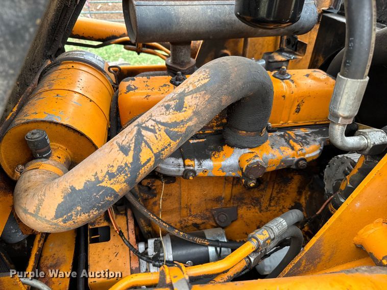 image for item MU9998 1975 Case 1845  skid steer loader