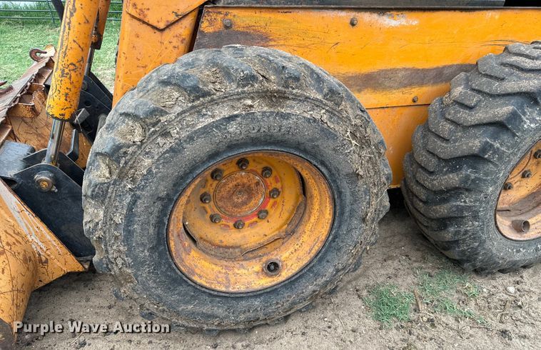 image for item MU9998 1975 Case 1845  skid steer loader