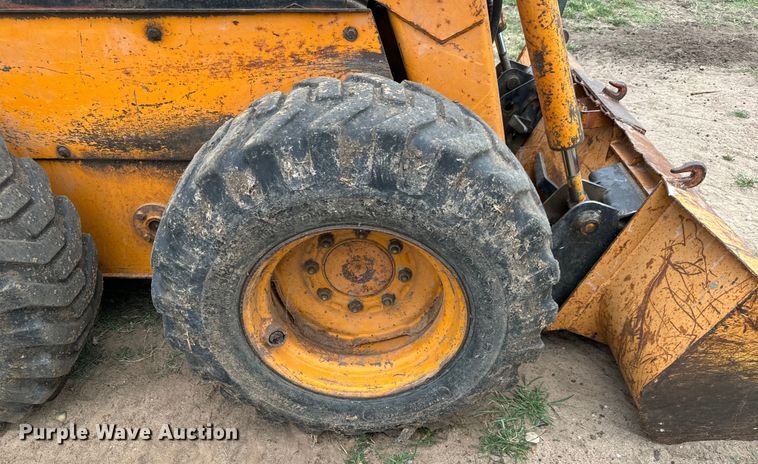 image for item MU9998 1975 Case 1845  skid steer loader