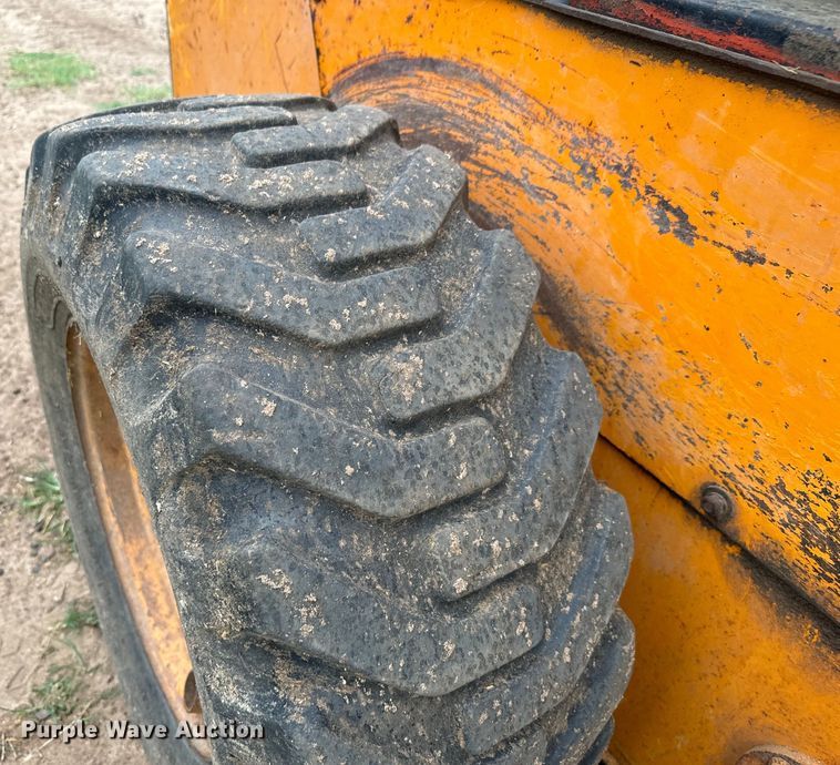 image for item MU9998 1975 Case 1845  skid steer loader