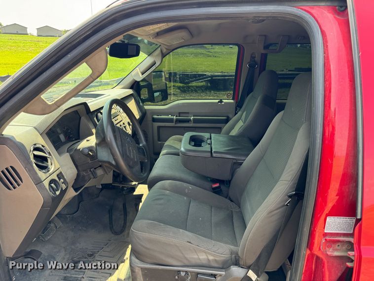 image for item NB9514 2009 Ford  F450 Super Duty XLT Crew Cab flatbed truck