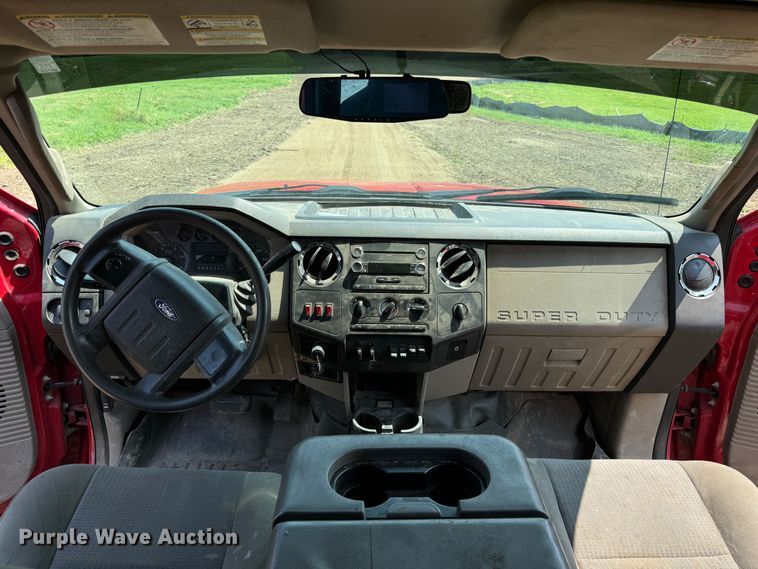 image for item NB9514 2009 Ford  F450 Super Duty XLT Crew Cab flatbed truck