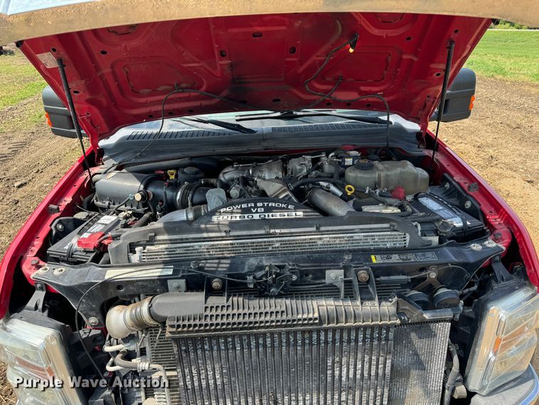 image for item NB9514 2009 Ford  F450 Super Duty XLT Crew Cab flatbed truck