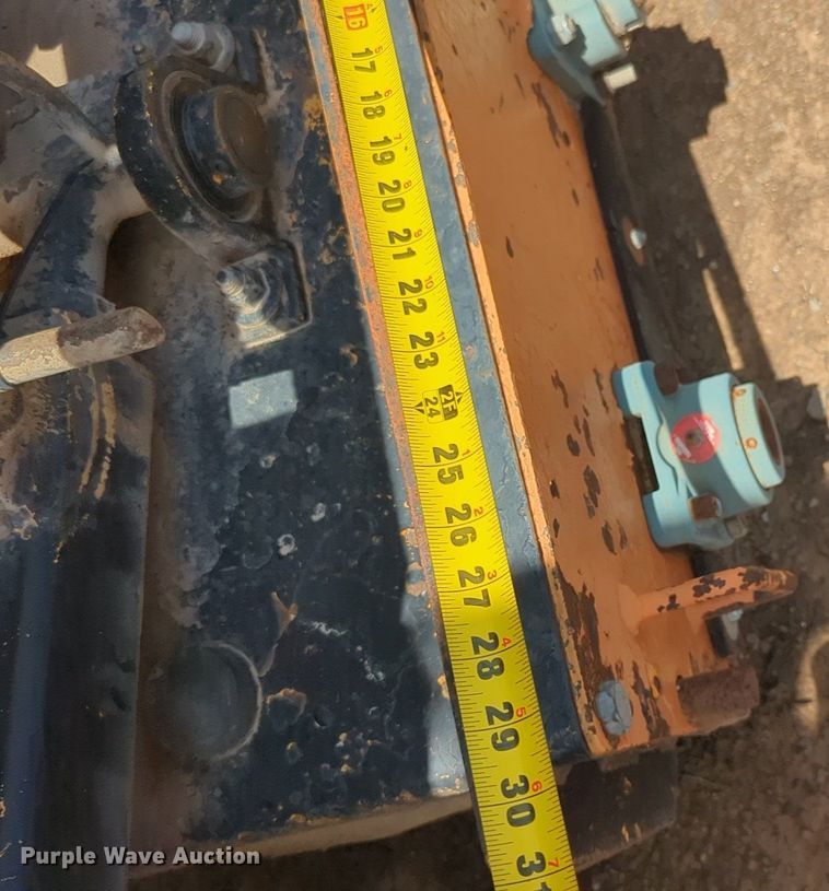 image for item NG9977 2005 GMC 7500 asphalt patch truck