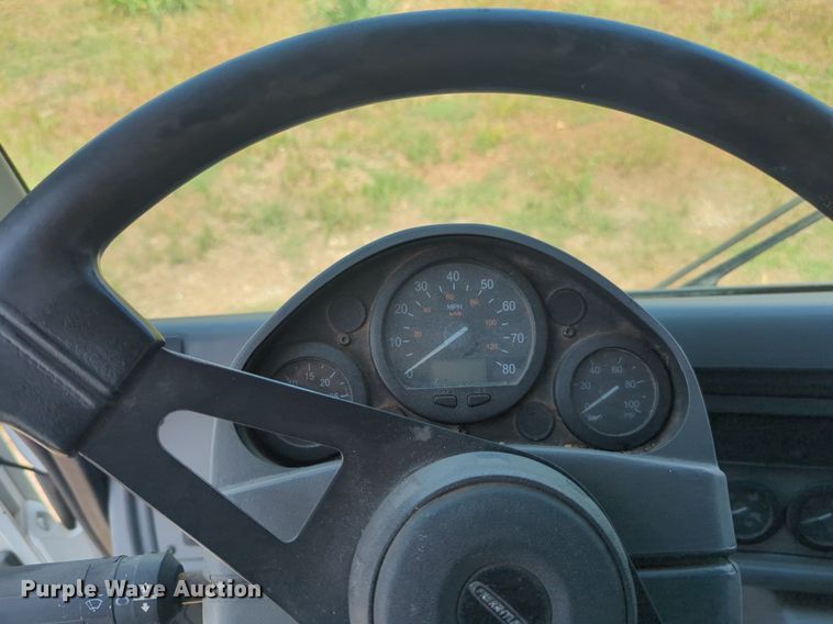 image for item NG9979 2006 Freightliner Condor paint striper truck