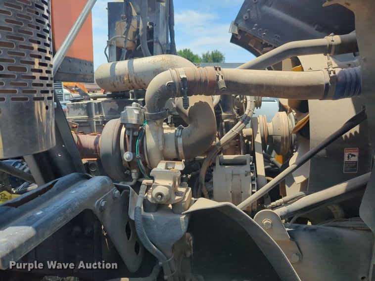 image for item NG9979 2006 Freightliner Condor paint striper truck