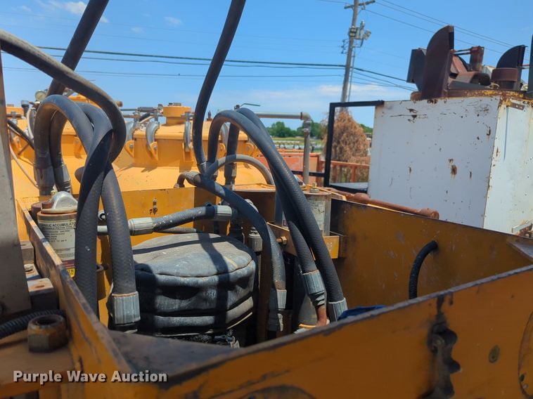 image for item NG9979 2006 Freightliner Condor paint striper truck