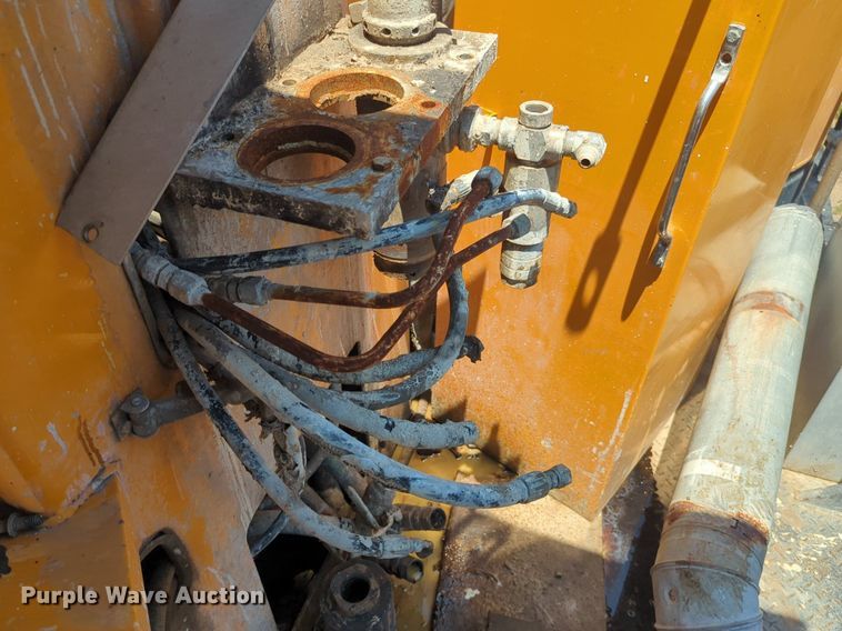 image for item NG9979 2006 Freightliner Condor paint striper truck