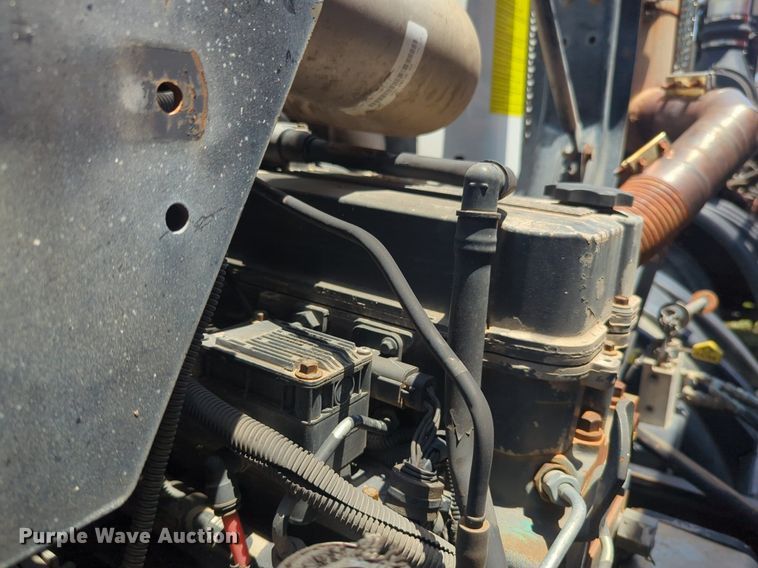 image for item NG9979 2006 Freightliner Condor paint striper truck