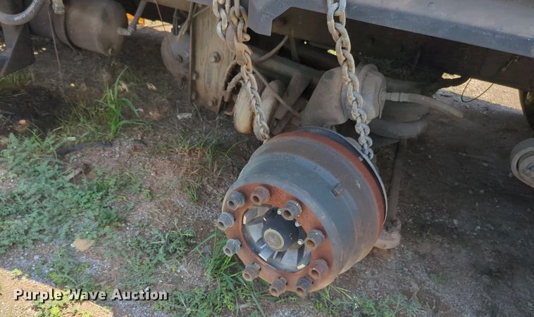 image for item NG9979 2006 Freightliner Condor paint striper truck