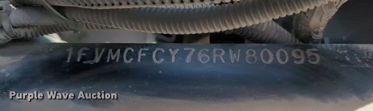 image for item NG9979 2006 Freightliner Condor paint striper truck