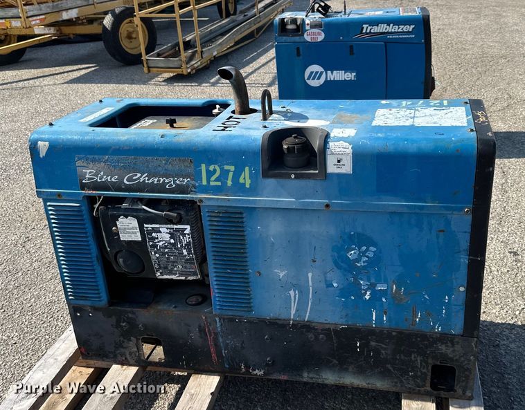 image for item NL9141 Miller  Blue Charger  welder/generator