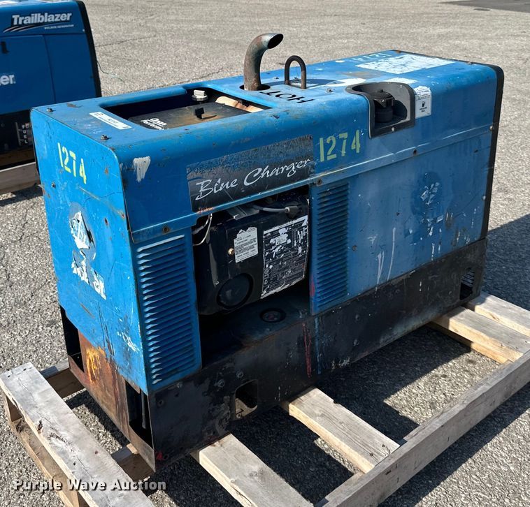 image for item NL9141 Miller  Blue Charger  welder/generator