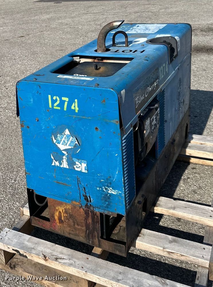 image for item NL9141 Miller  Blue Charger  welder/generator