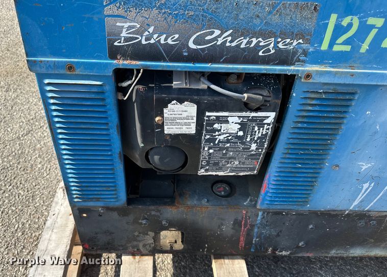 image for item NL9141 Miller  Blue Charger  welder/generator