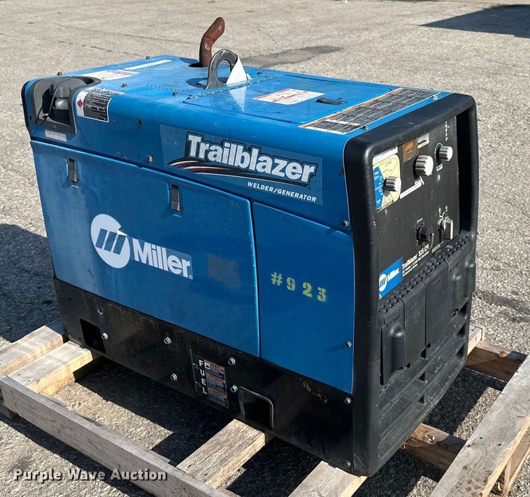image for item NL9142 Miller  Trailblazer 325 welder/generator