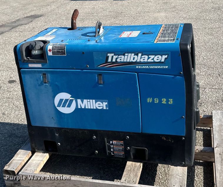 image for item NL9142 Miller  Trailblazer 325 welder/generator