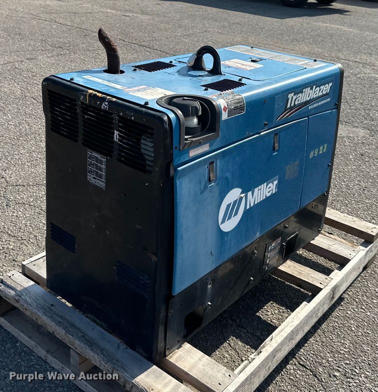 image for item NL9142 Miller  Trailblazer 325 welder/generator