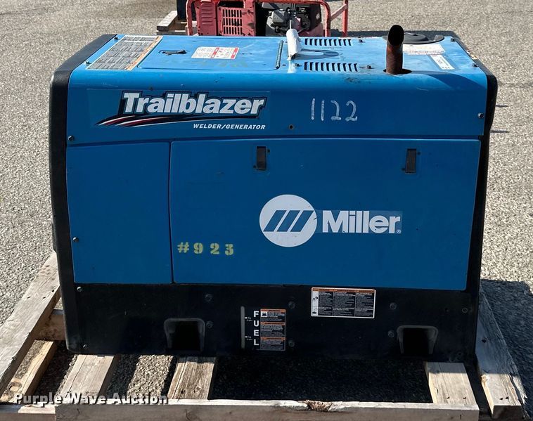 image for item NL9142 Miller  Trailblazer 325 welder/generator