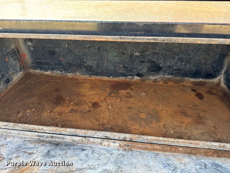 image for item NQ9640 2015 Chevrolet Silverado 3500HD Crew Cab flatbed pickup truck