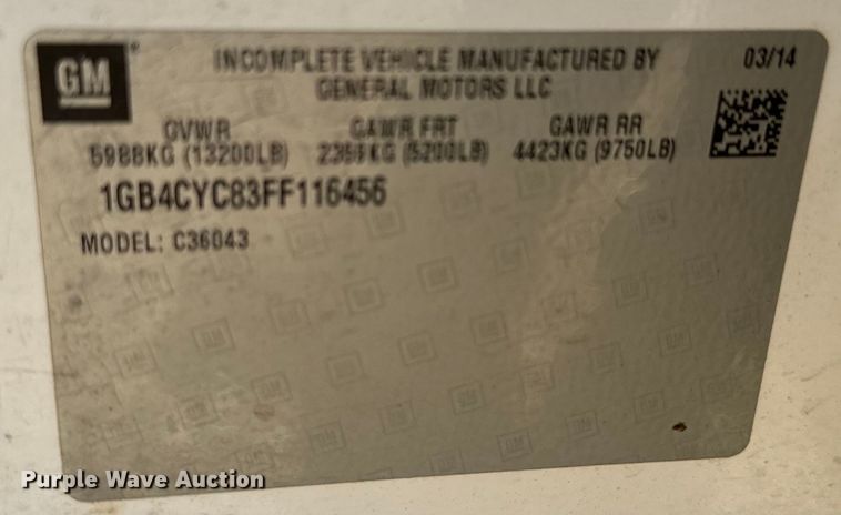 image for item NQ9640 2015 Chevrolet Silverado 3500HD Crew Cab flatbed pickup truck