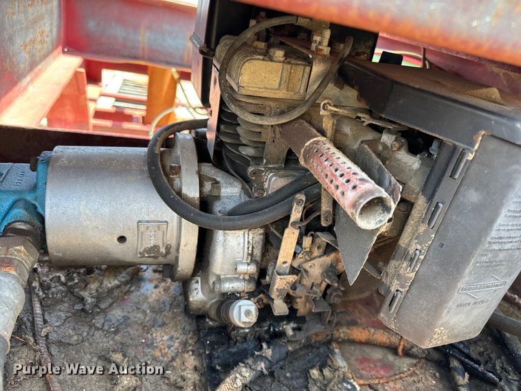 image for item NQ9655 2002 Witzco Challenger RG-35 lowboy equipment trailer