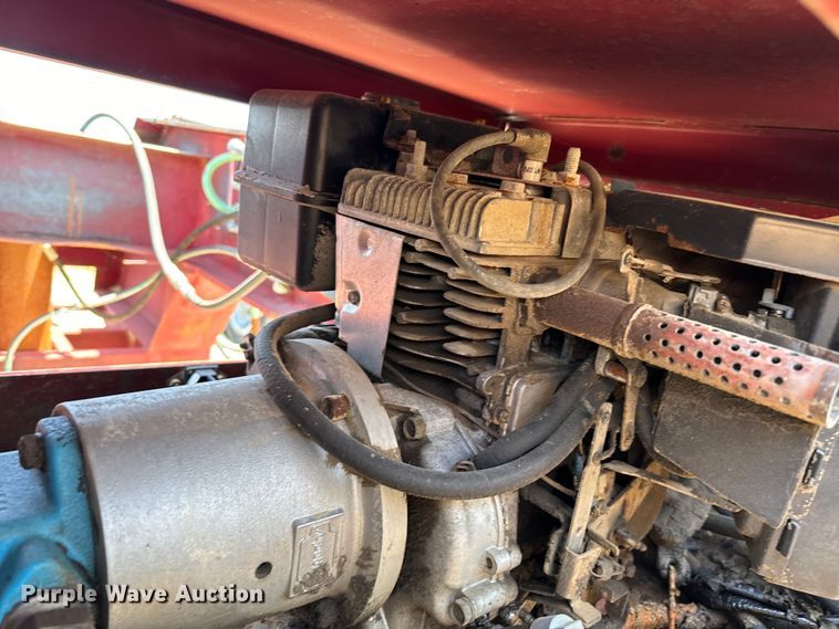 image for item NQ9655 2002 Witzco Challenger RG-35 lowboy equipment trailer