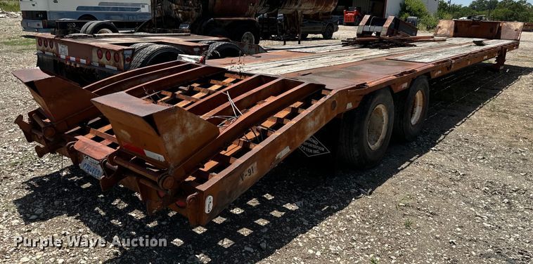 image for item NQ9656 1978 Transcraft  drop deck equipment trailer