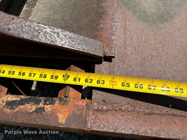 image for item NQ9656 1978 Transcraft  drop deck equipment trailer