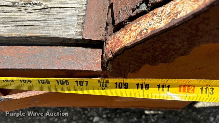 image for item NQ9656 1978 Transcraft  drop deck equipment trailer