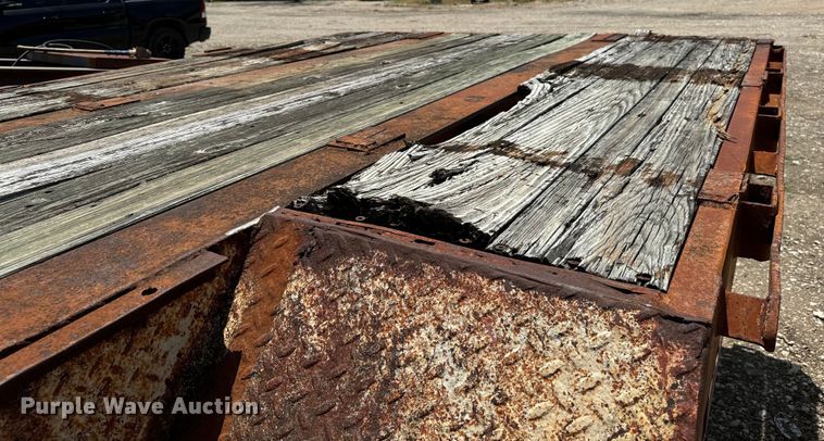 image for item NQ9656 1978 Transcraft  drop deck equipment trailer