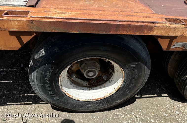 image for item NQ9656 1978 Transcraft  drop deck equipment trailer