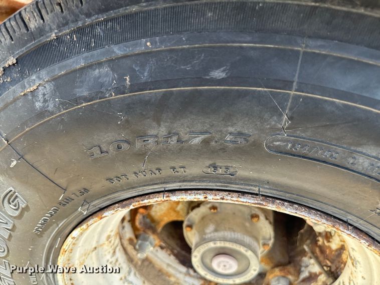 image for item NQ9656 1978 Transcraft  drop deck equipment trailer