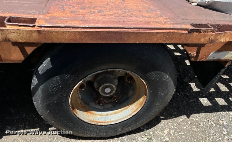 image for item NQ9656 1978 Transcraft  drop deck equipment trailer