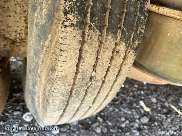 image for item NQ9656 1978 Transcraft  drop deck equipment trailer