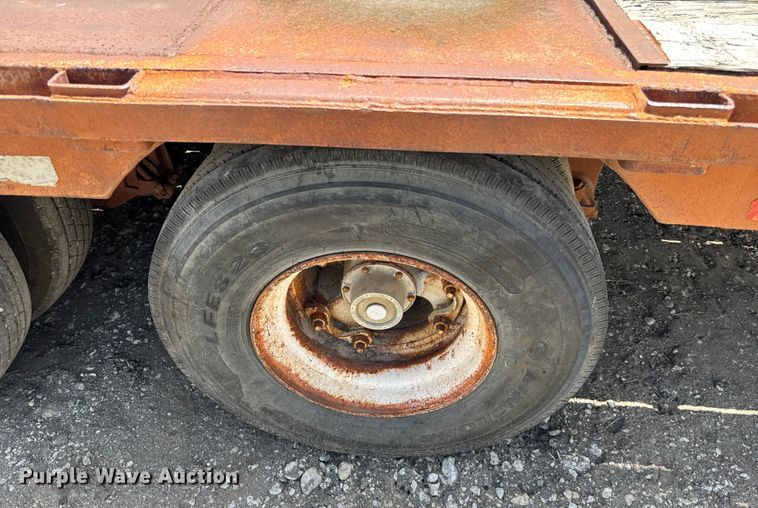 image for item NQ9656 1978 Transcraft  drop deck equipment trailer