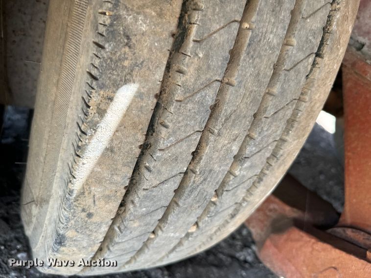 image for item NQ9656 1978 Transcraft  drop deck equipment trailer